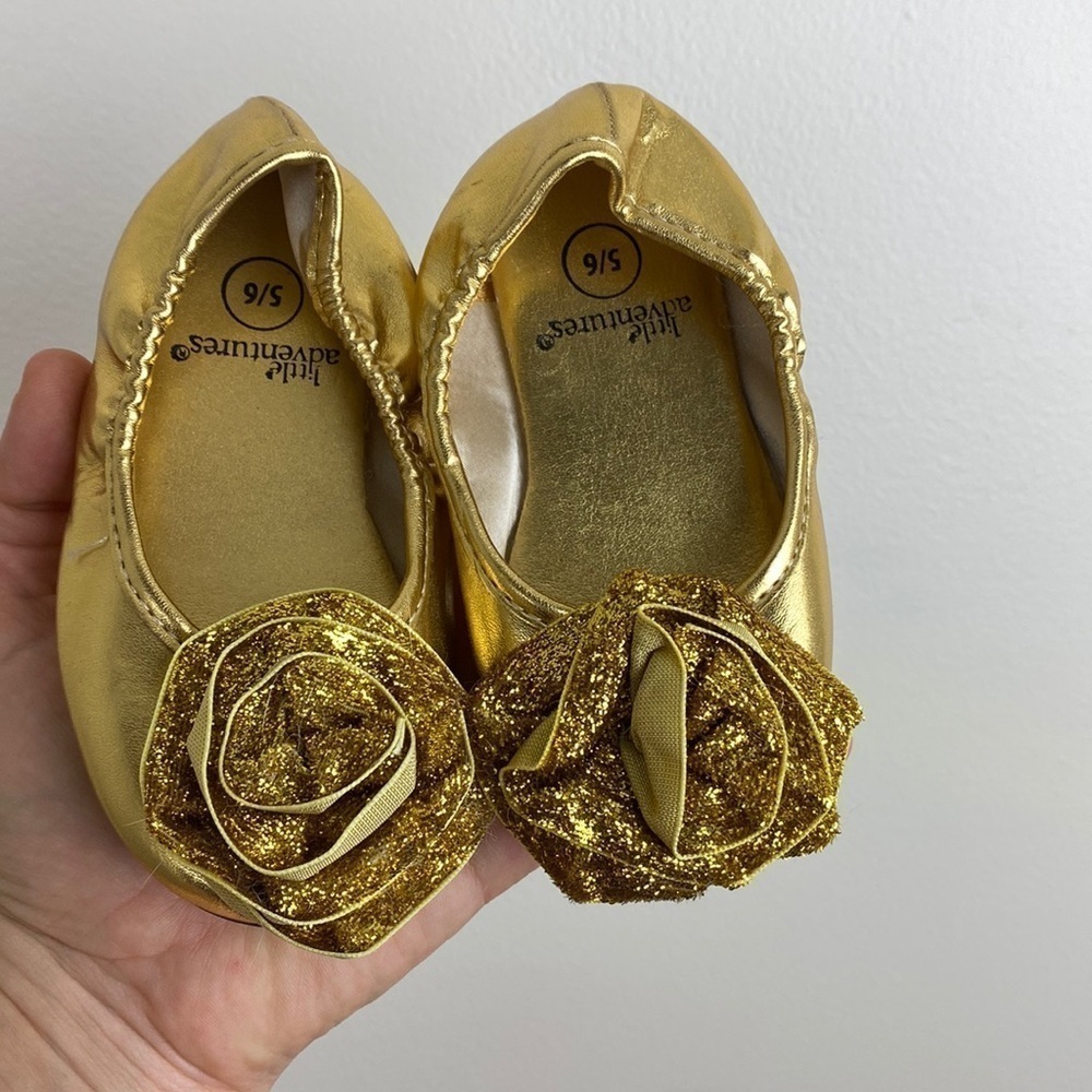 Little Adventures Kids Shoes Size 5/6 Gold Slip On Dress-Up Shoes Shinny Bow